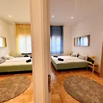 Double Treat Central Apartment By Nw